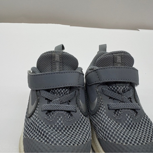 Nike Kids Gray Sneakers - Picture 2 of 5
